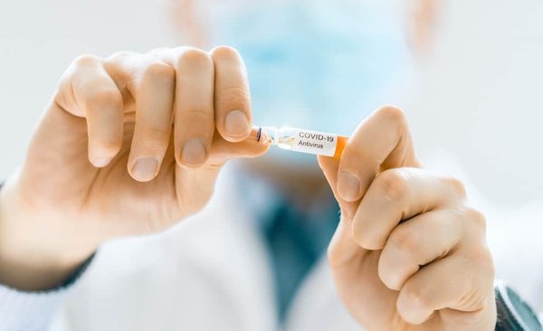 Come posso prevenire l'aggressività territoriale in un cane di razza Akita Inu?